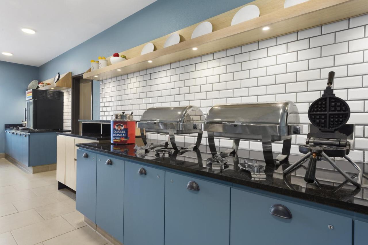 Country Inn & Suites By Radisson, Springfield Southeast Eksteriør billede